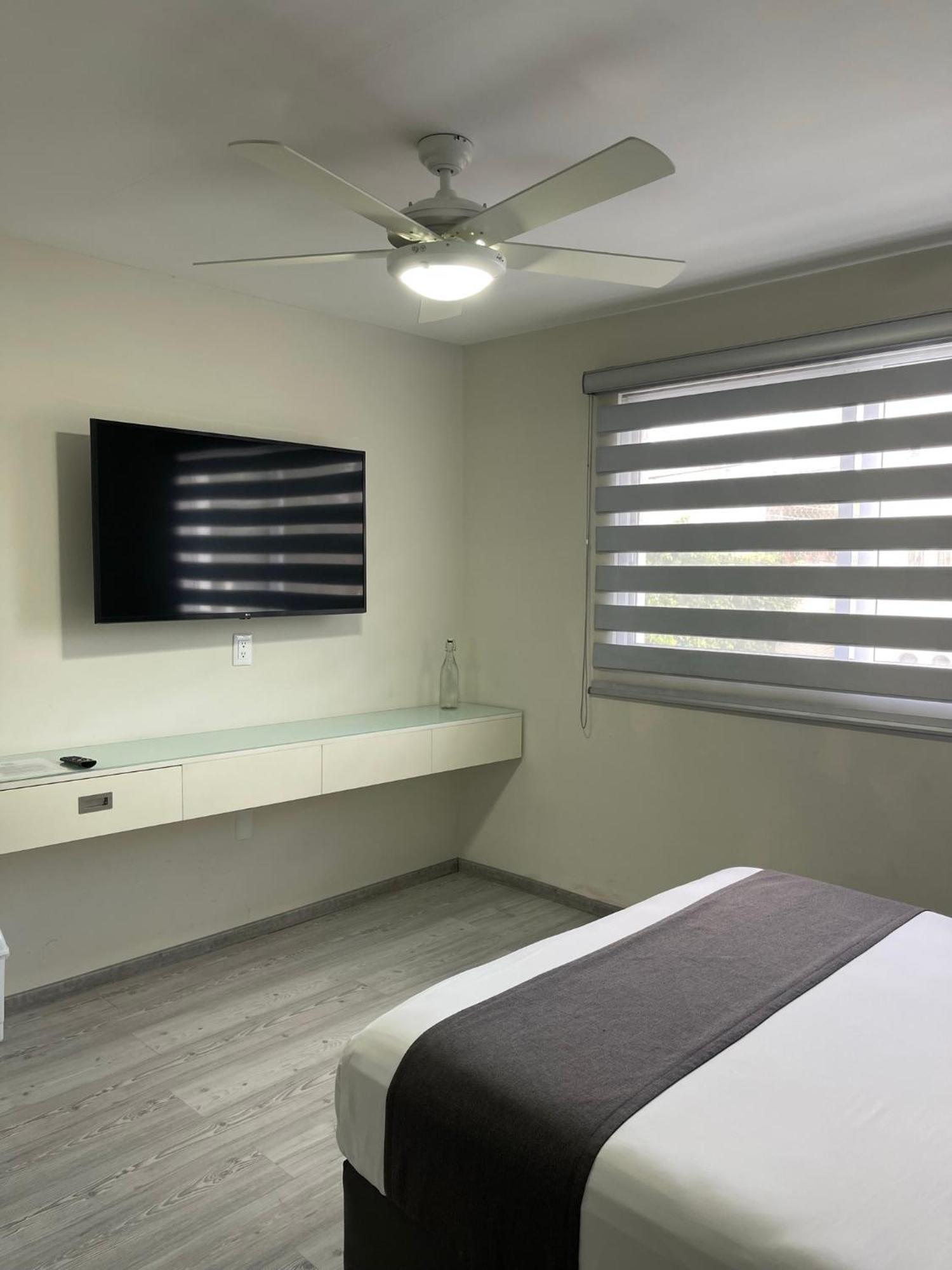 Constanza Lofts Executives En Zapopan Jalisco Aparthotel Ngoại thất bức ảnh
