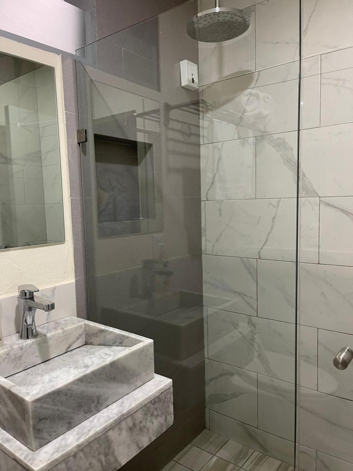 Constanza Lofts Executives En Zapopan Jalisco Aparthotel Ngoại thất bức ảnh